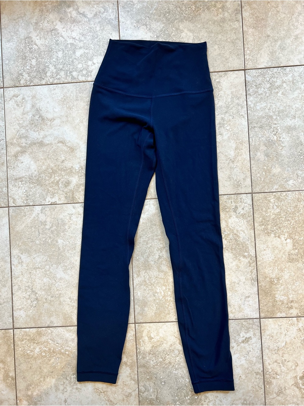 Lululemon Align Navy Leggings 25”
Women's 2